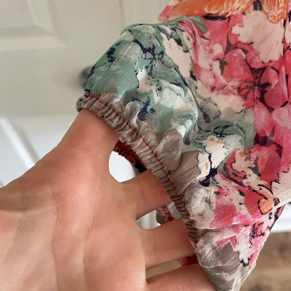 Fig and Flower Vibrant Floral Blouse - Picture 3 of 7